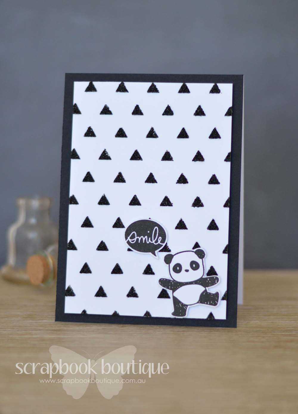 Lostinpaper - Mama Elephant Pandamonium / Everyday Greetings / Heidi Swapp triangle stencil